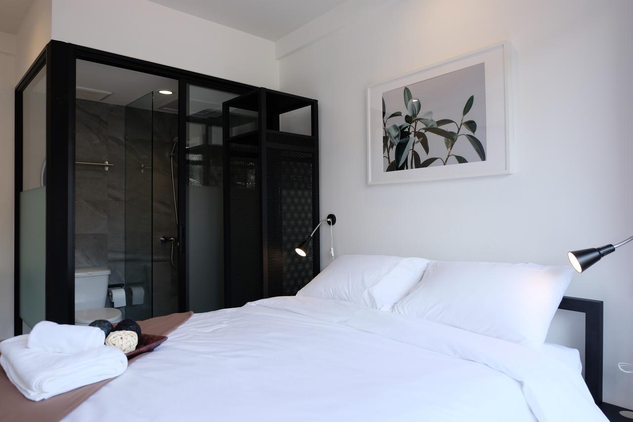 Haus Sathorn 21 Bed And Breakfast Bangkok Exterior photo