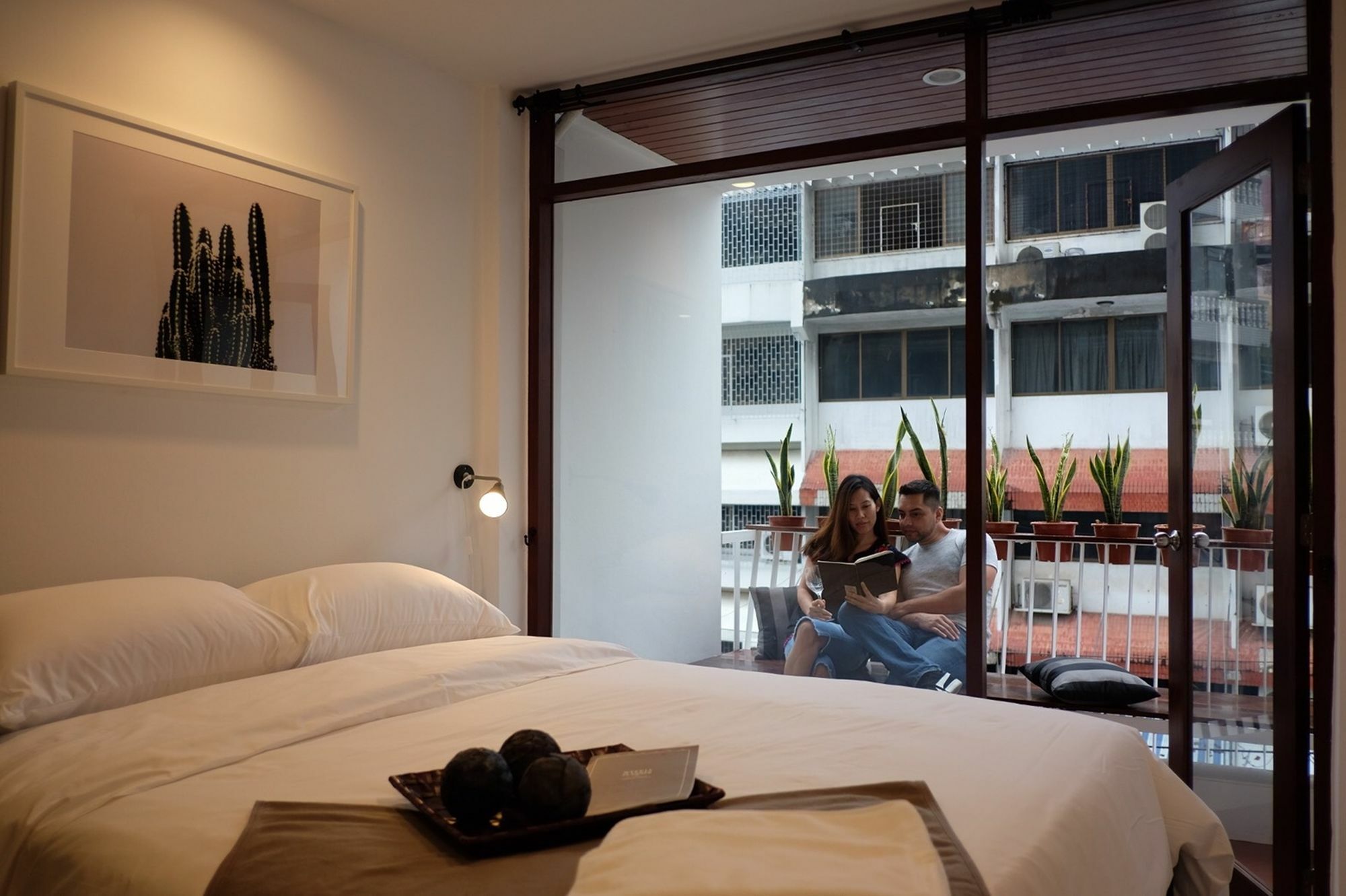 Haus Sathorn 21 Bed And Breakfast Bangkok Exterior photo