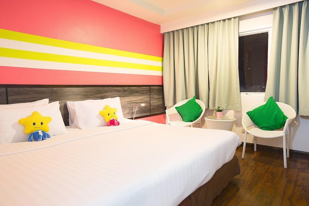 Haus Sathorn 21 Bed And Breakfast Bangkok Exterior photo